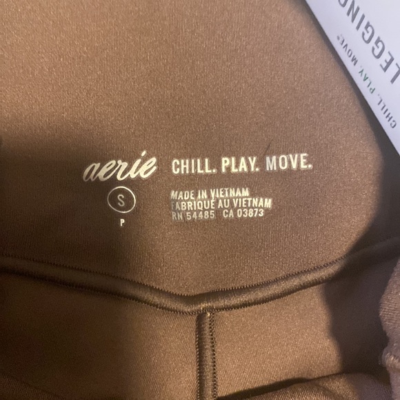 BRAND NEW AERIE LEGGINGS!! - Picture 3 of 6